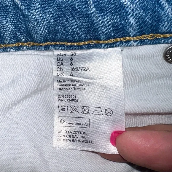 H&M &DENIM Boyfriend Jeans, Size 6 - Picture 9 of 11